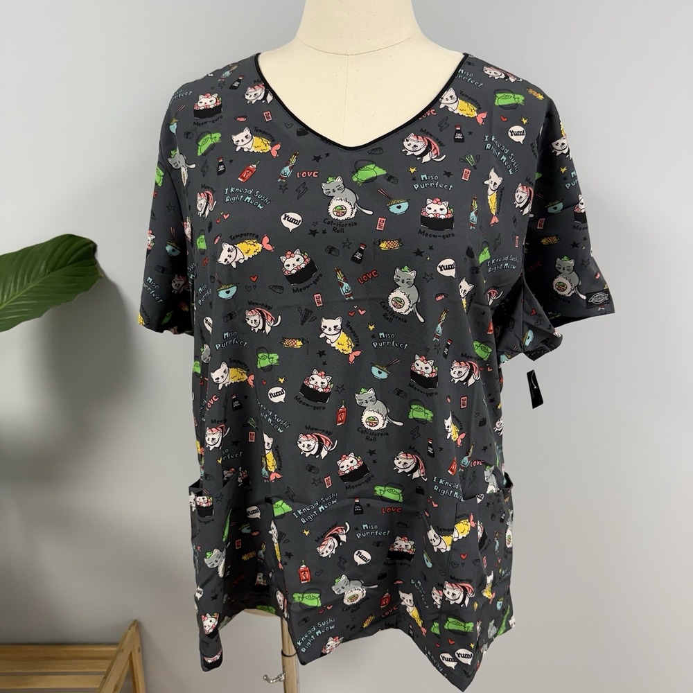 NWT Dickies Scrub Top S Sushi Cats Gray Scrubs RN Uniform Kawaii Cat Pets Nurse